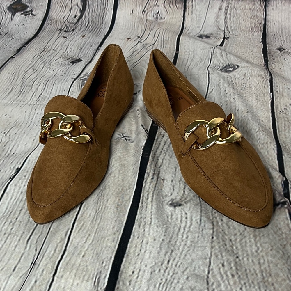 Elegant Brown Loafers with Gold Chain Detail
